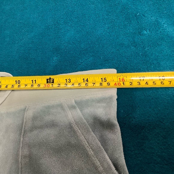 Juicy Couture Y2K Terry Shorts 32 x 18 Zip Up Hoodie Set - Picture 9 of 13